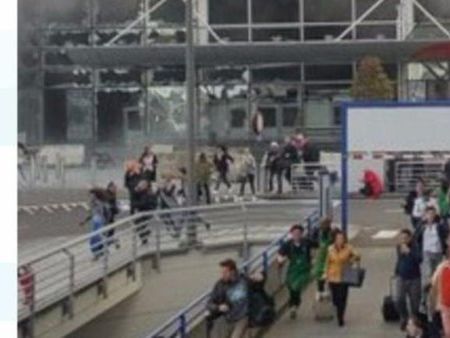 Le Soir: Перед взрывами в аэропорту Брюсселя были слышны выстрелы и возгласы на арабском