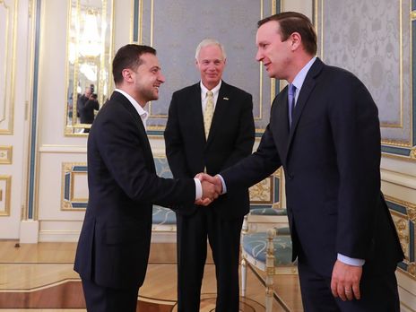 ﻿Зеленський на зустрічі з американськими сенаторами подякував США за допомогу у сфері безпеки та висловив надію, що вона буде зростати