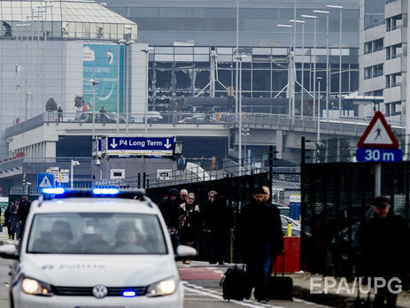 Власти сообщили о гибели 13 человек в результате терактов в аэропорту