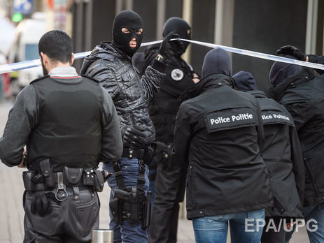 В одном из домов Брюсселя полиция обнаружила бомбу и флаг ИГИЛ – СМИ