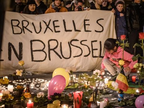 В центре Брюсселя появился мемориал жертвам терактов. Фоторепортаж