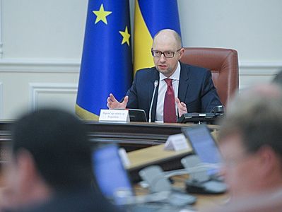 Яценюк потребовал пересчитать украинцам платежки за газ