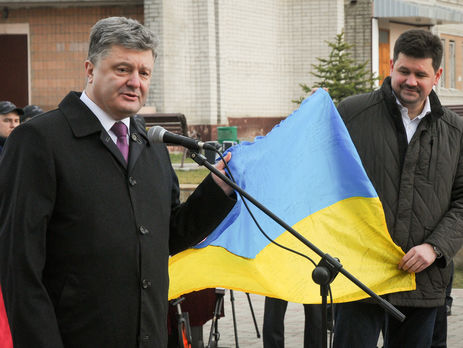 Порошенко: В первых числах апреля решение суда по Савченко вступит в силу, и Надя должна вернуться в Украину