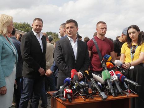 Зеленский об освобождении незаконно удерживаемых в РФ и Крыму крымских татар: Думаю, это будет второй этап