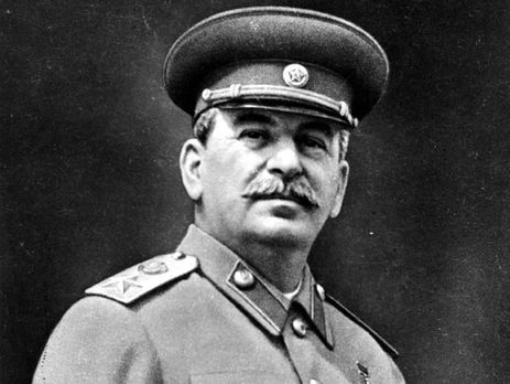 Иосиф Сталин (Джугашвили) &mdash; российский революционер. С конца 1920-х &mdash; начала 1930-х годов до своей смерти в 1953 году единолично руководил Советским государством