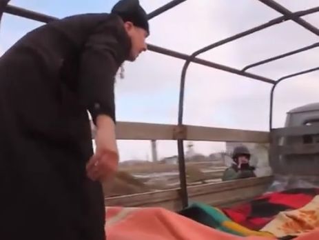 Украинский капеллан – боевику: За что бы ты ни воевал, а человеком оставаться надо. Видео