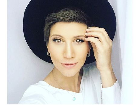 Беременная Анита Луценко украсила обложку журнала Viva