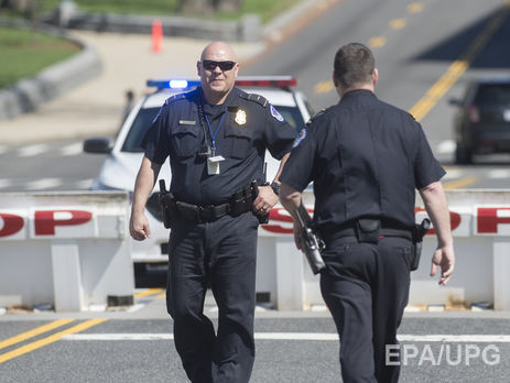 Во время стрельбы в Капитолии ранена женщина – СМИ