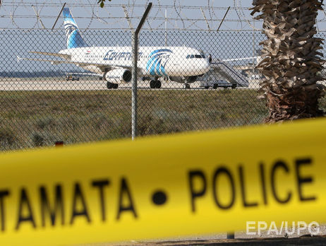 В небе над Кипром захвачен самолет авиакомпании EgyptAir