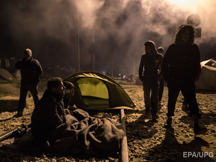 На севере Парижа власти снесли лагерь беженцев