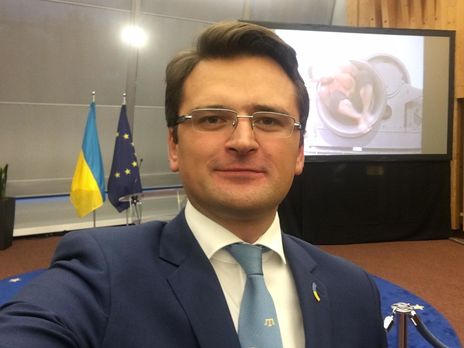 ﻿Кулеба про вступ України в НАТО та ЄС: Ми не повинні стукати в зачинені двері і благати: 