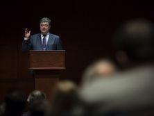 Порошенко призвал поддержать санкции в отношении РФ