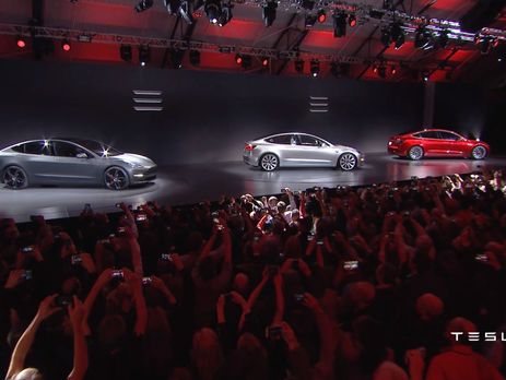 Глава Tesla Маск представил бюджетную модель электромобиля