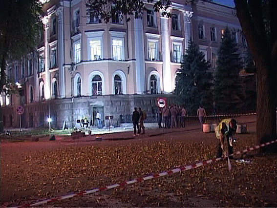 Суд приговорил одного из исполнителей взрыва у здания одесского СБУ к 4,5 годам тюрьмы