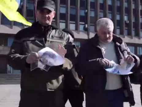 Активисты "Правого сектора" поддержали осужденного Юрия Павленко