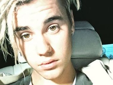 Бибер заплел дреды. Фото