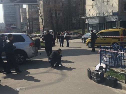 В сети опубликованы кадры с места убийства бизнесмена в Киеве. Видео