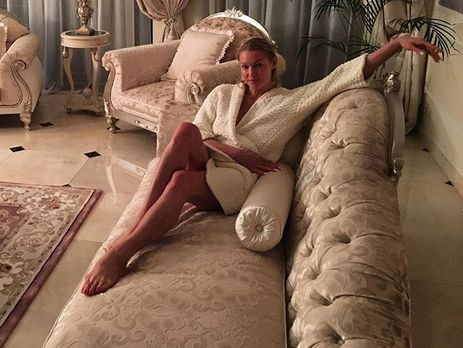 Волочкова поделилась снимком отца и дочери