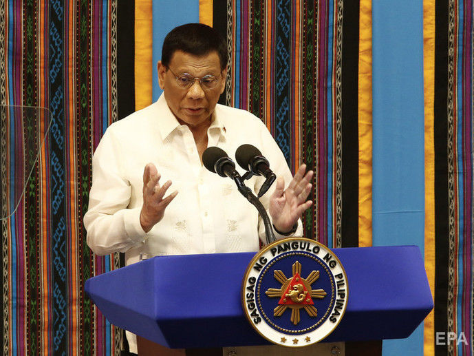 ﻿Президент Філіппін заявив, що громадяни його країни можуть стріляти у чиновників-корупціонерів