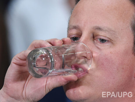 Члены британского парламента потребовали отставки Кэмерона из-за 