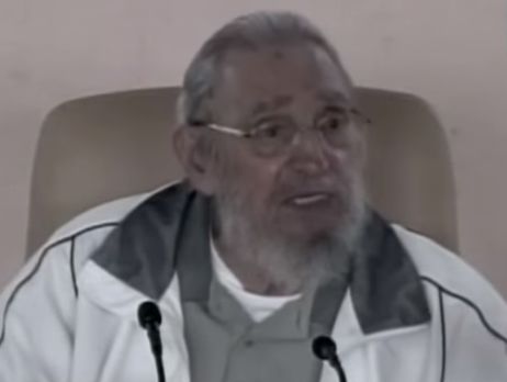 Фидель Кастро впервые за девять месяцев появился на публике. Видео