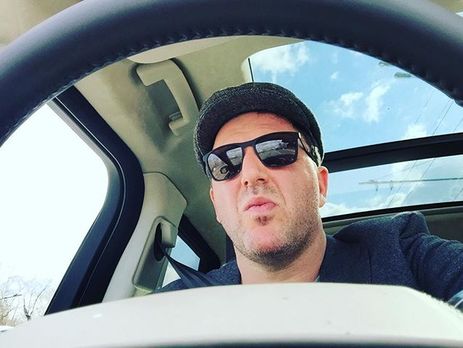 Виторган: Владимир Владимирович, скажите, где виолончель можно получить полагающуюся, и на несовершеннолетнего ребенка скрипочку?