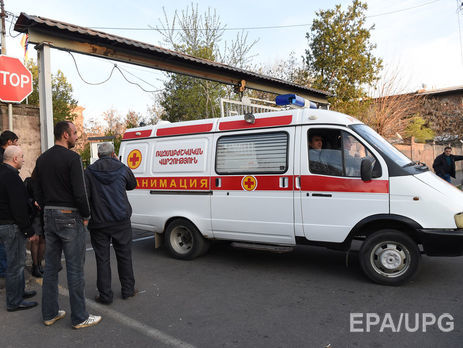Раненых армянских военных эвакуируют в госпиталь в Ереване