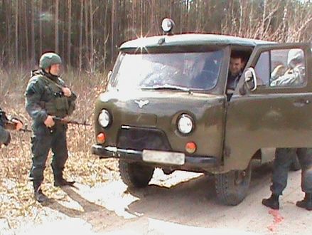 Нацгвардия выставила блокпосты на лесных дорогах, ведущих к залежам янтаря в Олевском районе