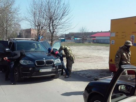 В Виннице СБУ задержала трех полицейских-вымогателей