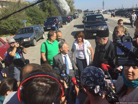 Джемилев: Границу с Крымом будет охранять батальон, который, если там начнутся кровавые вещи, станет защищать сограждан, чего бы это ему ни стоило