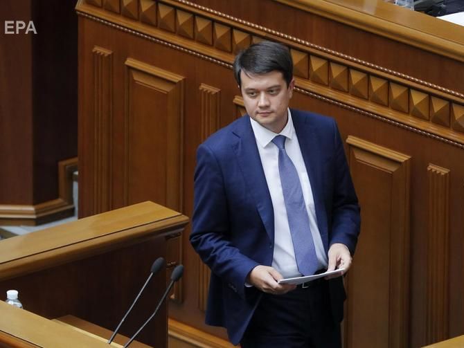 Разумков заявил, что на этой неделе Рада сделает упор на рассмотрении законопроектов во втором чтении