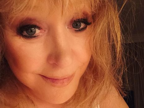 70-летняя Пугачева поделилась портретным снимком