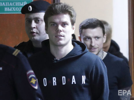﻿Футболісти збірної РФ Кокорін і Мамаєв вийшли на свободу