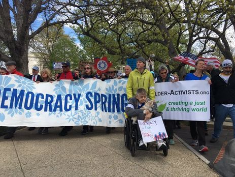 В США задержаны сотни участников акции протеста против коррупции в ходе выборов