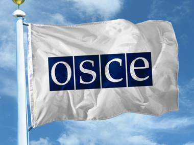 Наблюдатели ОБСЕ начали работу в Крыму
