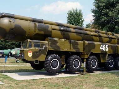 Французская пресса: Украине стоило сохранить ядерное оружие