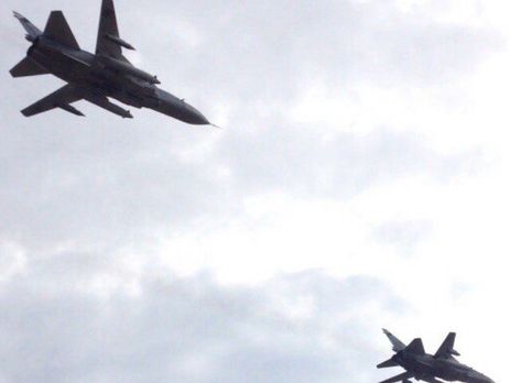 Низко над Луцком летают истребители – в городе проходят военные учения