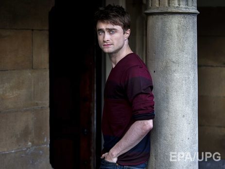 Рэдклифф сыграет в пьесе по мотивам истории Сноудена