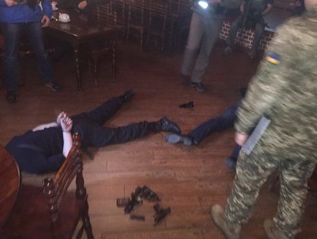 СБУ задержала на взятке двух спецназовцев одесской полиции