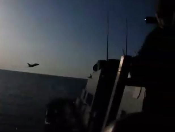 Американские военные опубликовали запись пролета российских истребителей возле военного корабля Donald Cook. Видео