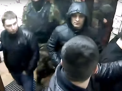 В России сотрудник МВД вызвал ОМОН из-за того, что его не пустили в ресторан. Видео