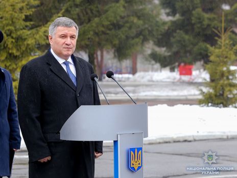 Аваков заявил, что готов взять на поруки бывшего военного, угрожавшего взорвать мост Метро в Киеве