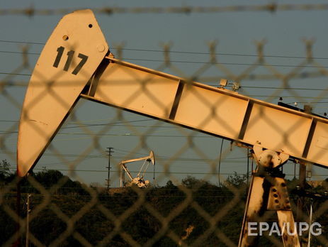 Цены на нефть упали ниже $43 за баррель