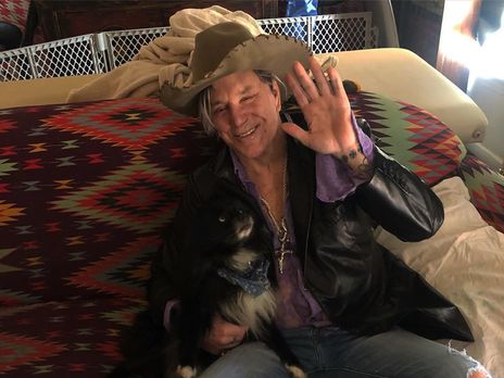 Рурк хочет, чтобы его похоронили в украинском селе