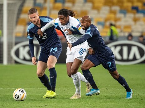 Украина опустилась на одну позицию в рейтинге коэффициентов УЕФА