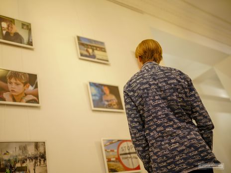 Свидетельства мирных: в Мариуполе состоялся спецпоказ видеоисторий жителей Донбасса