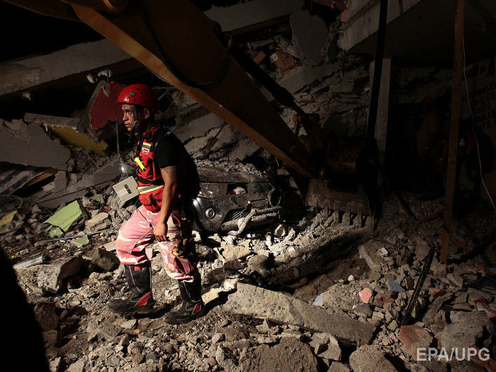 Число жертв мощного землетрясения в Эквадоре возросло до 233 человек