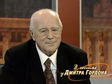 Виталий Коротич: Сегодня в Украине сотни тысяч людей живут в системе незаконных привилегий