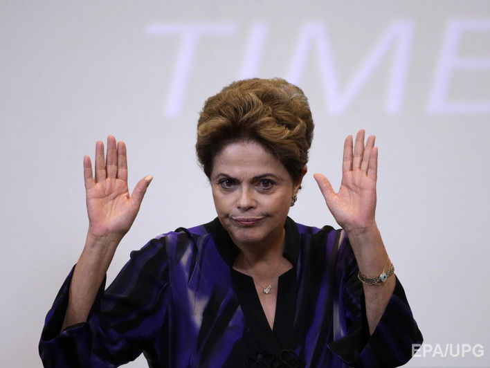 В Бразилии нижняя палата парламента проголосовала за импичмент президента Русеф