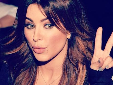 Ани Лорак без бюстгальтера выступила в баре Лепса в Москве. Фото